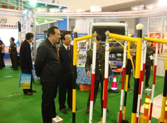 2011年4月我公司參展“南京國際農(nóng)機展”